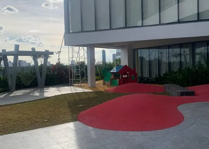 2 Bedroom Luxury In Eastwood With Scenic View, Unli Wifi And Netflix Aparthotel