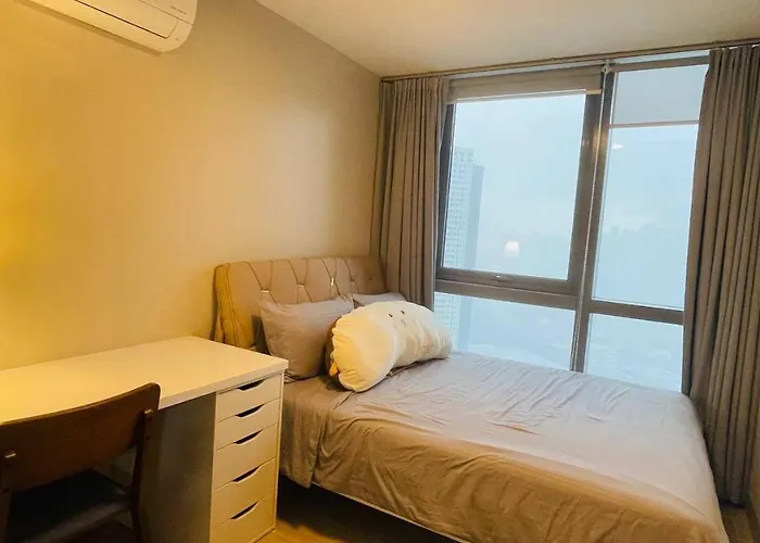 2 Bedroom Luxury In Eastwood With Scenic View, Unli Wifi And Netflix Aparthotel