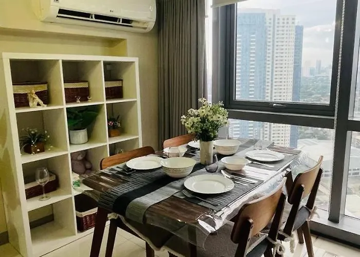 2 Bedroom Luxury In Eastwood With Scenic View, Unli Wifi And Netflix